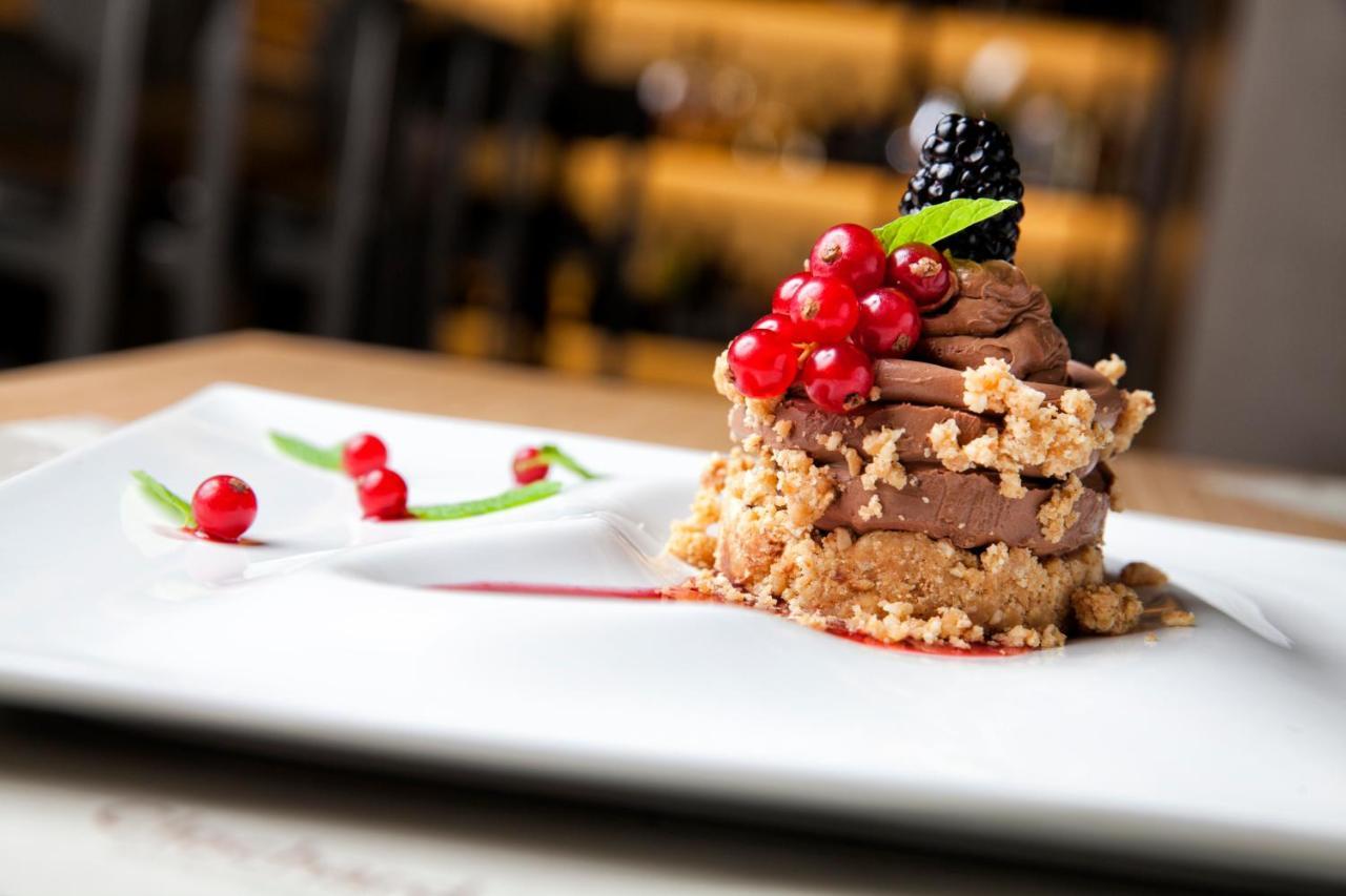 The Excelsior - Small Luxury Hotels Of The World Tesalonika Bagian luar foto A chocolate dessert