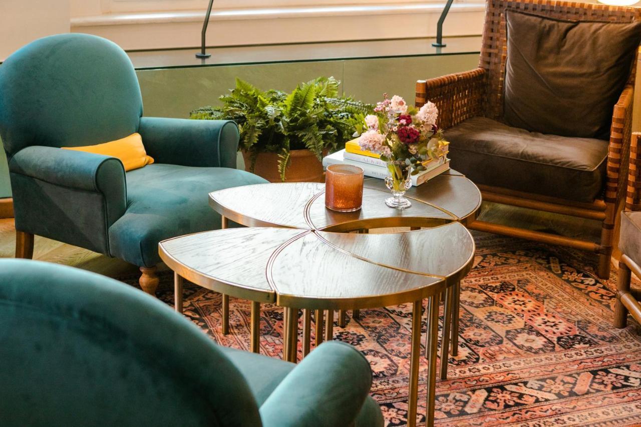 The Excelsior - Small Luxury Hotels Of The World Tesalonika Bagian luar foto A set of nesting tables