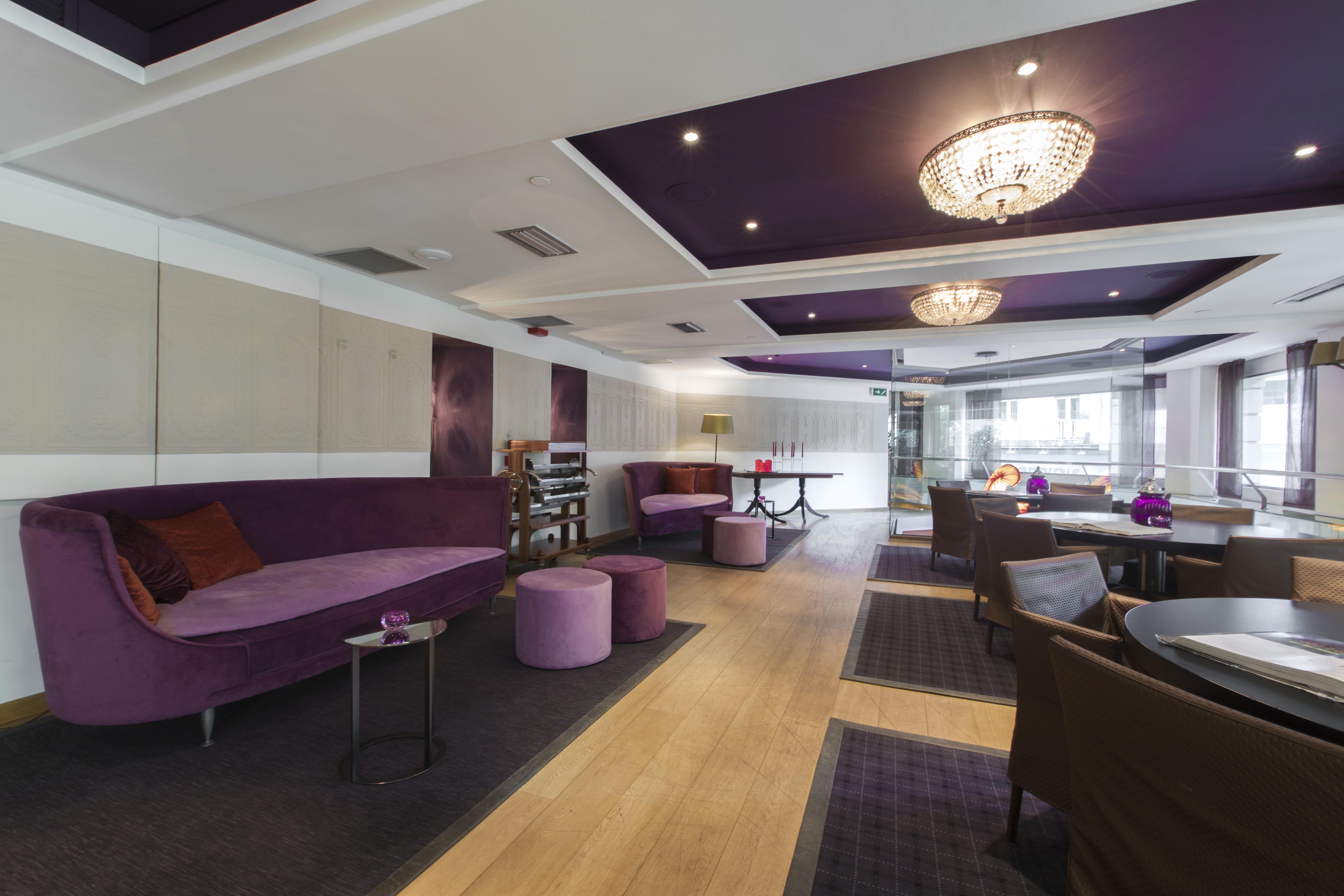 The Excelsior - Small Luxury Hotels Of The World Tesalonika Bagian luar foto The lounge at the airport
