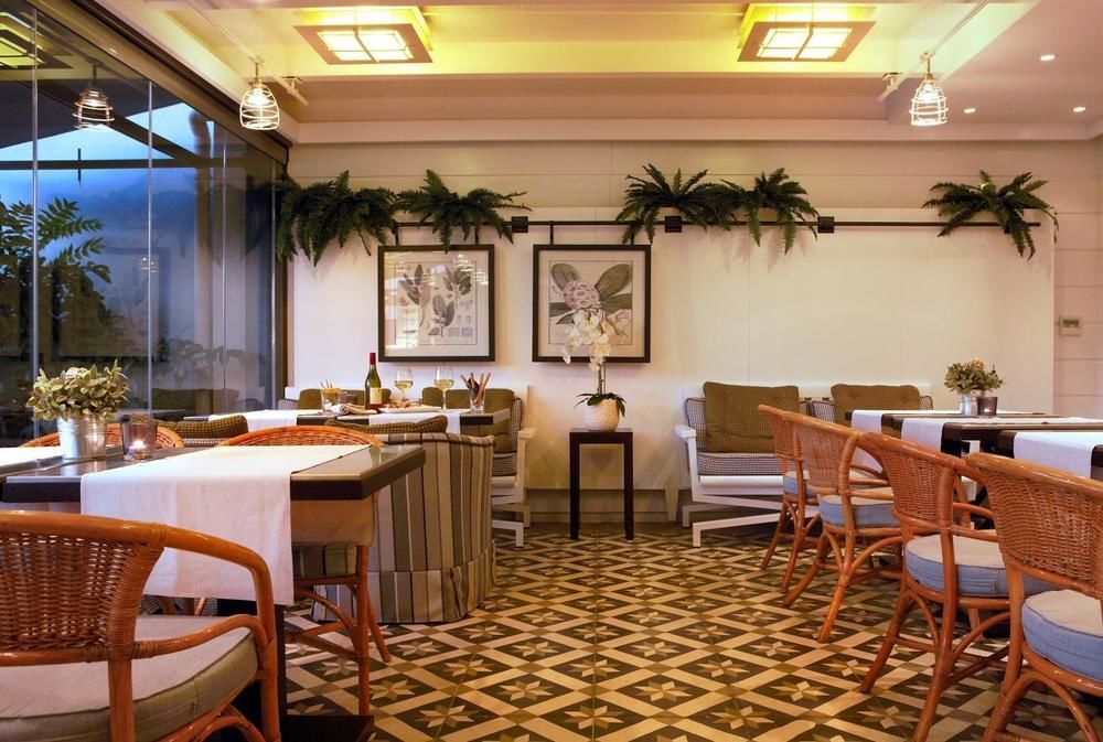 The Excelsior - Small Luxury Hotels Of The World Tesalonika Bagian luar foto Interior of the restaurant